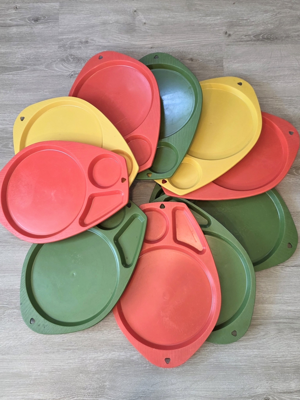 MCM Vintage 1970s Lunch Cafeteria Trays Plastic Set Of 10 Green, Orange, Gold